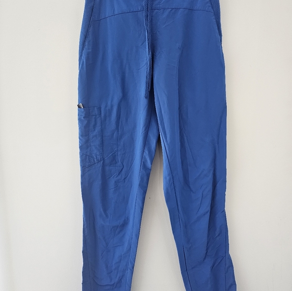 Barco one wellness scrub top and pants - Picture 7 of 11